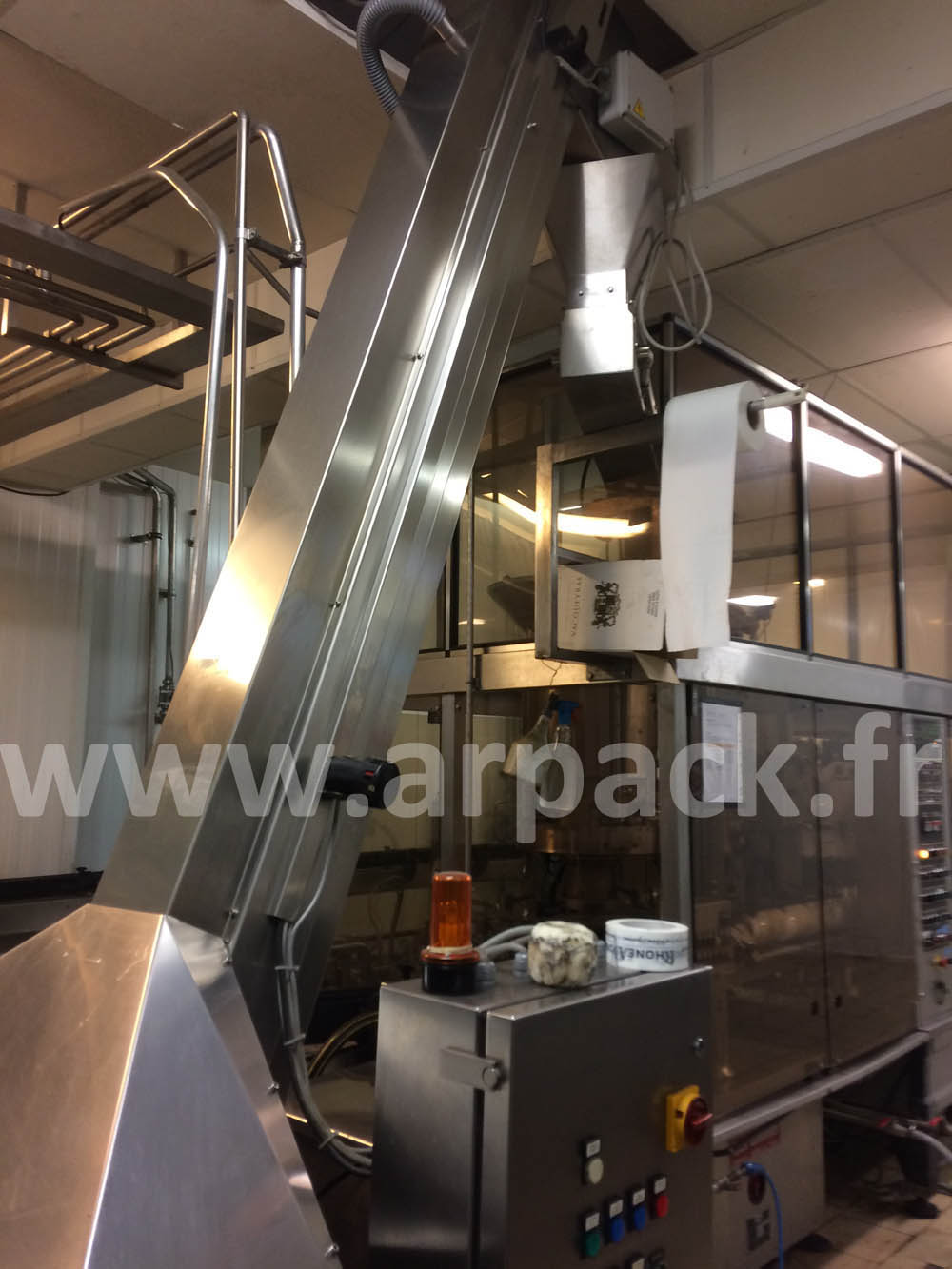 Alimentateur de capsules, bouchons Arol