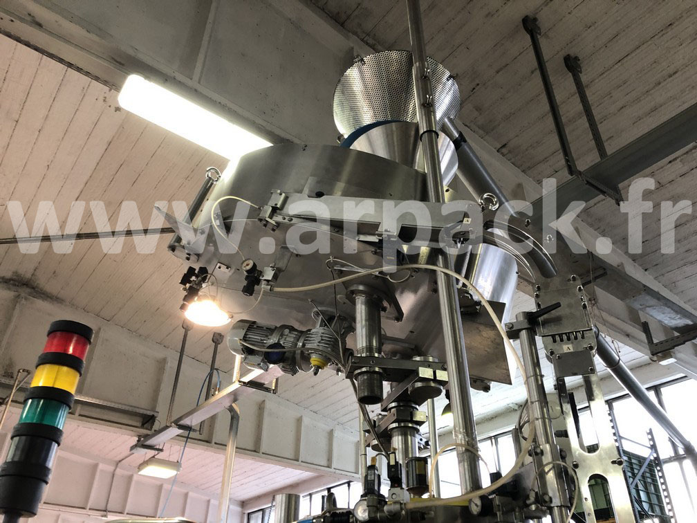 Capsuleuse Arol 8 têtes pour capsule à vis en aluminium Stelvin