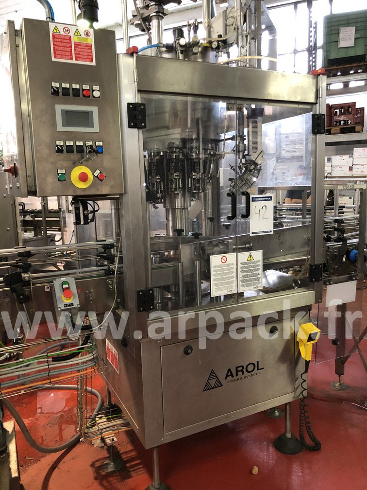 Capsuleuse Arol 8 têtes pour capsule à vis en aluminium Stelvin