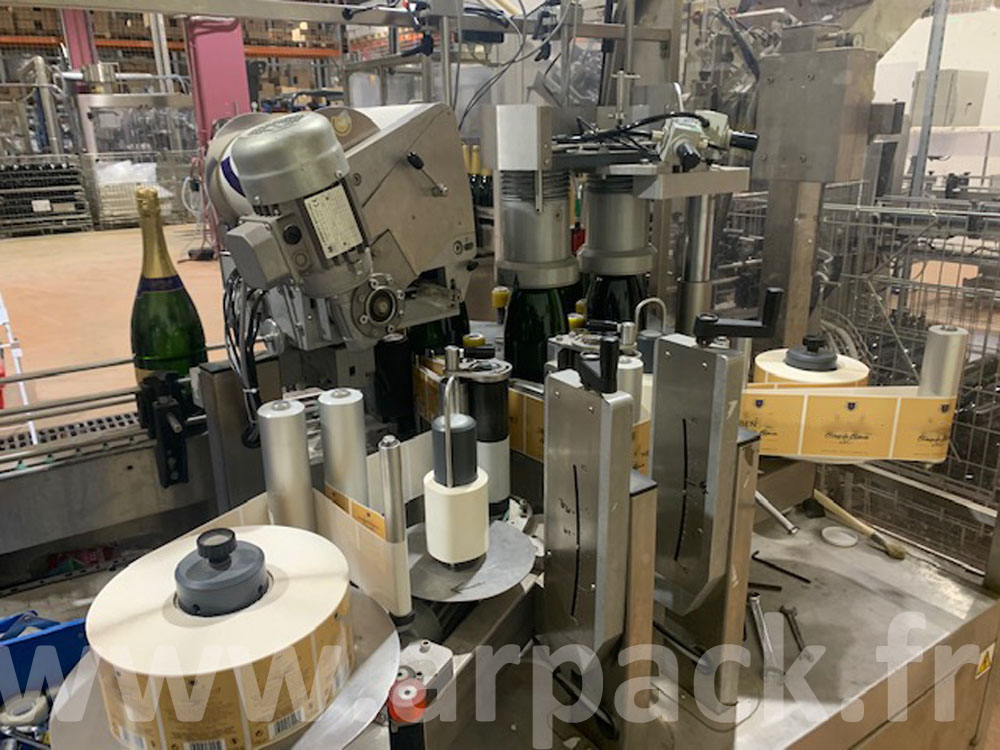 Etiqueteuse / capsuleuse vins effervescents