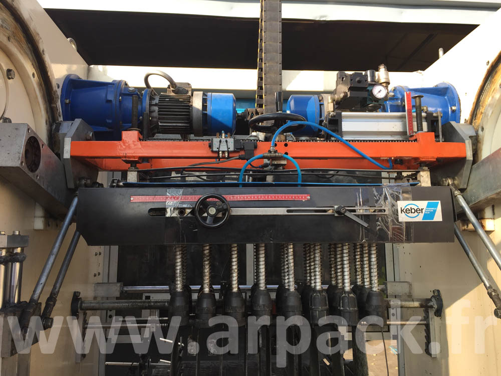 Encaisseuse vin mousseux 8000 b/h Keber