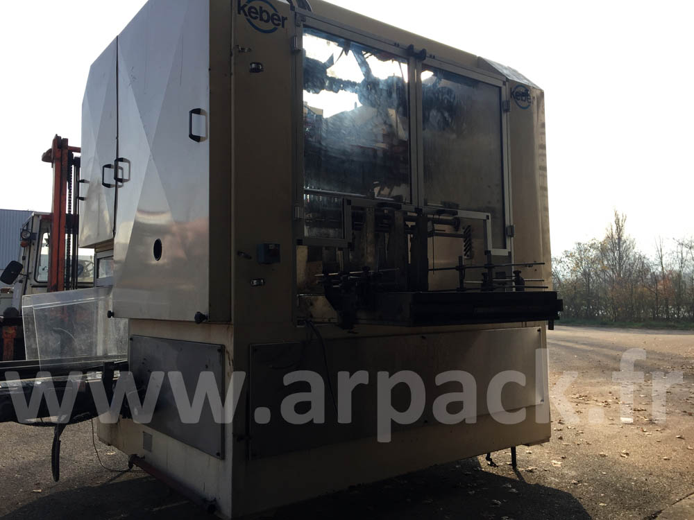 Encaisseuse vin mousseux 8000 b/h Keber