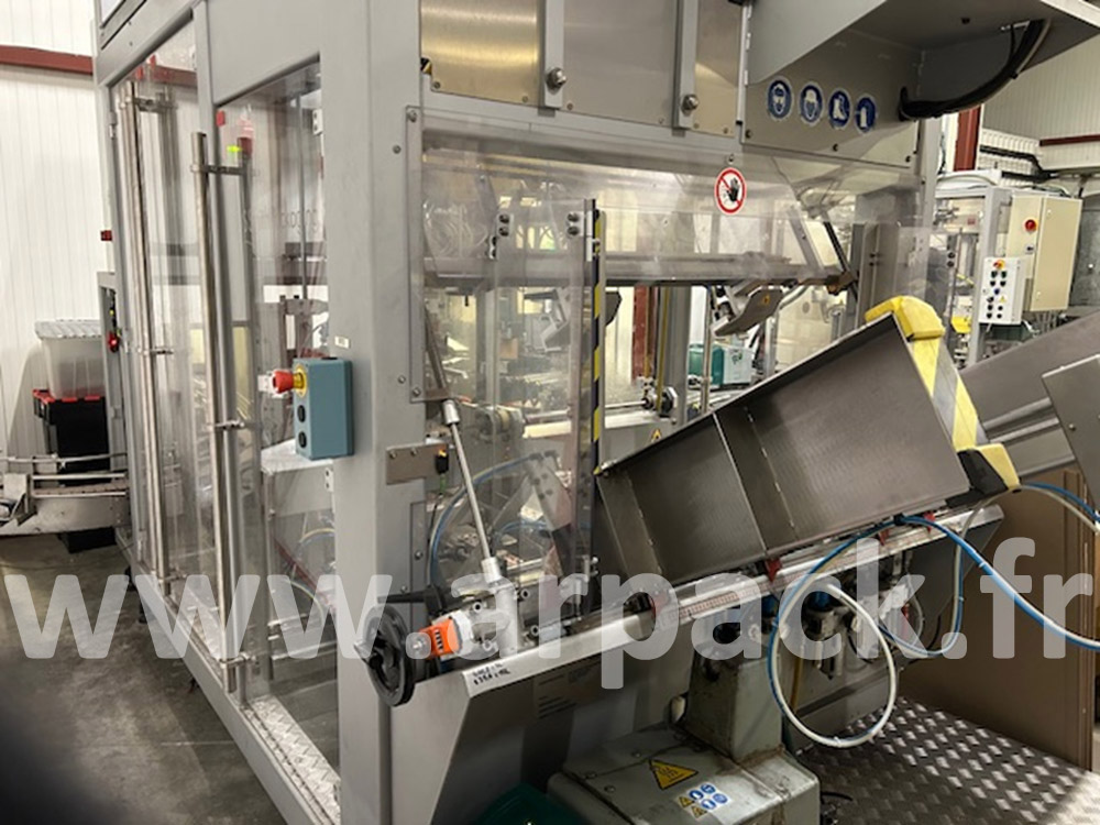 Machine de montage de carton wrap pour BIB DS Smith