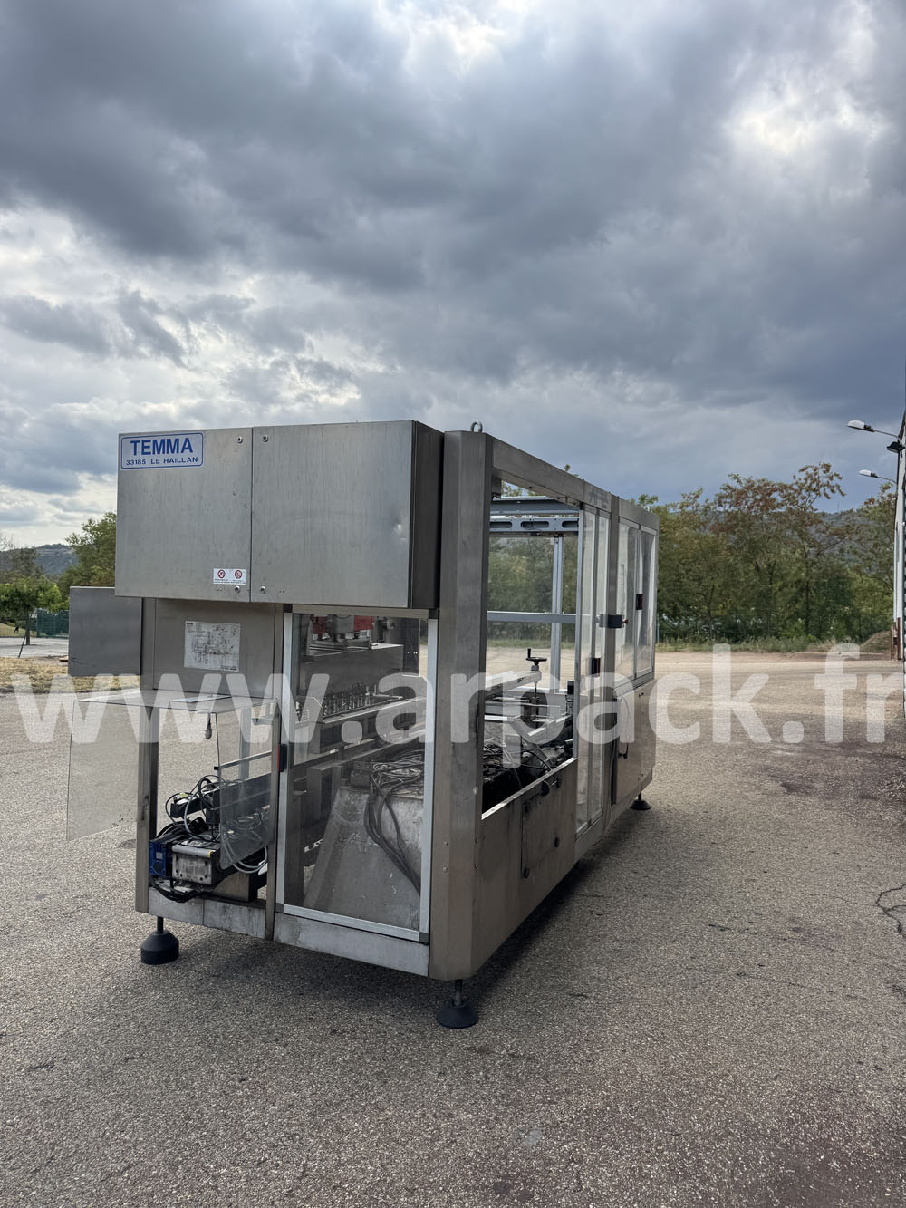 Formeuse encaisseuse APE 8000 bouteilles par heure